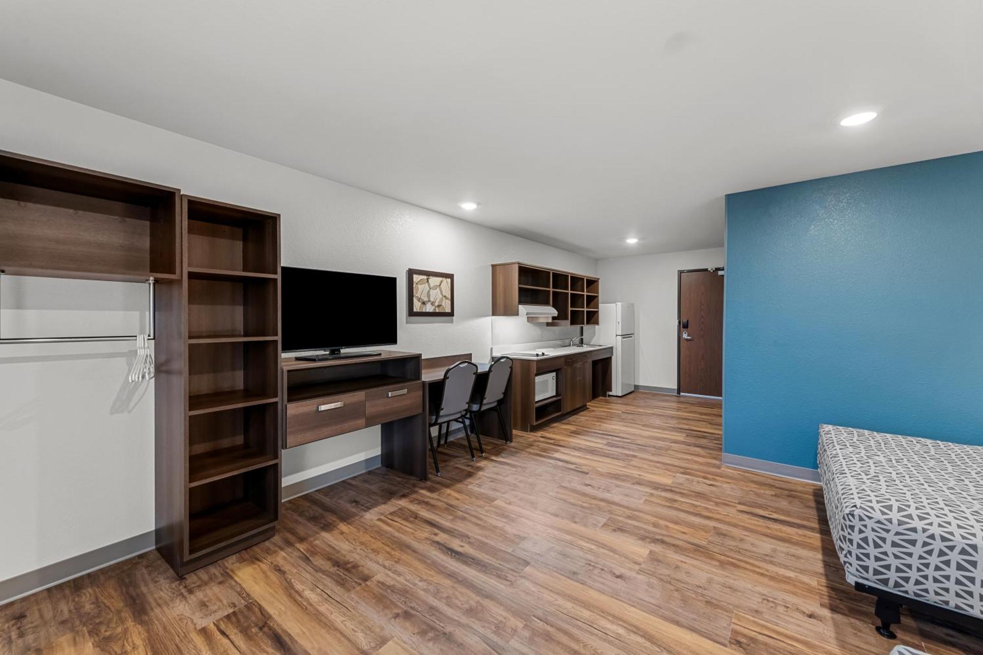 Woodspring Suites Kansas City Airport 외부 사진