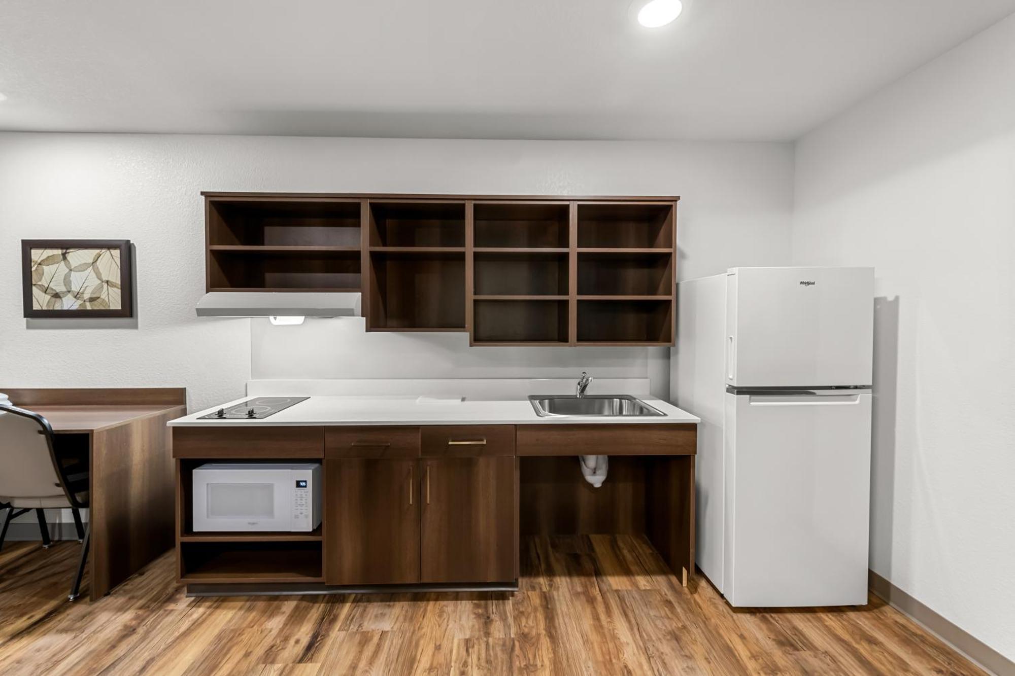 Woodspring Suites Kansas City Airport 외부 사진