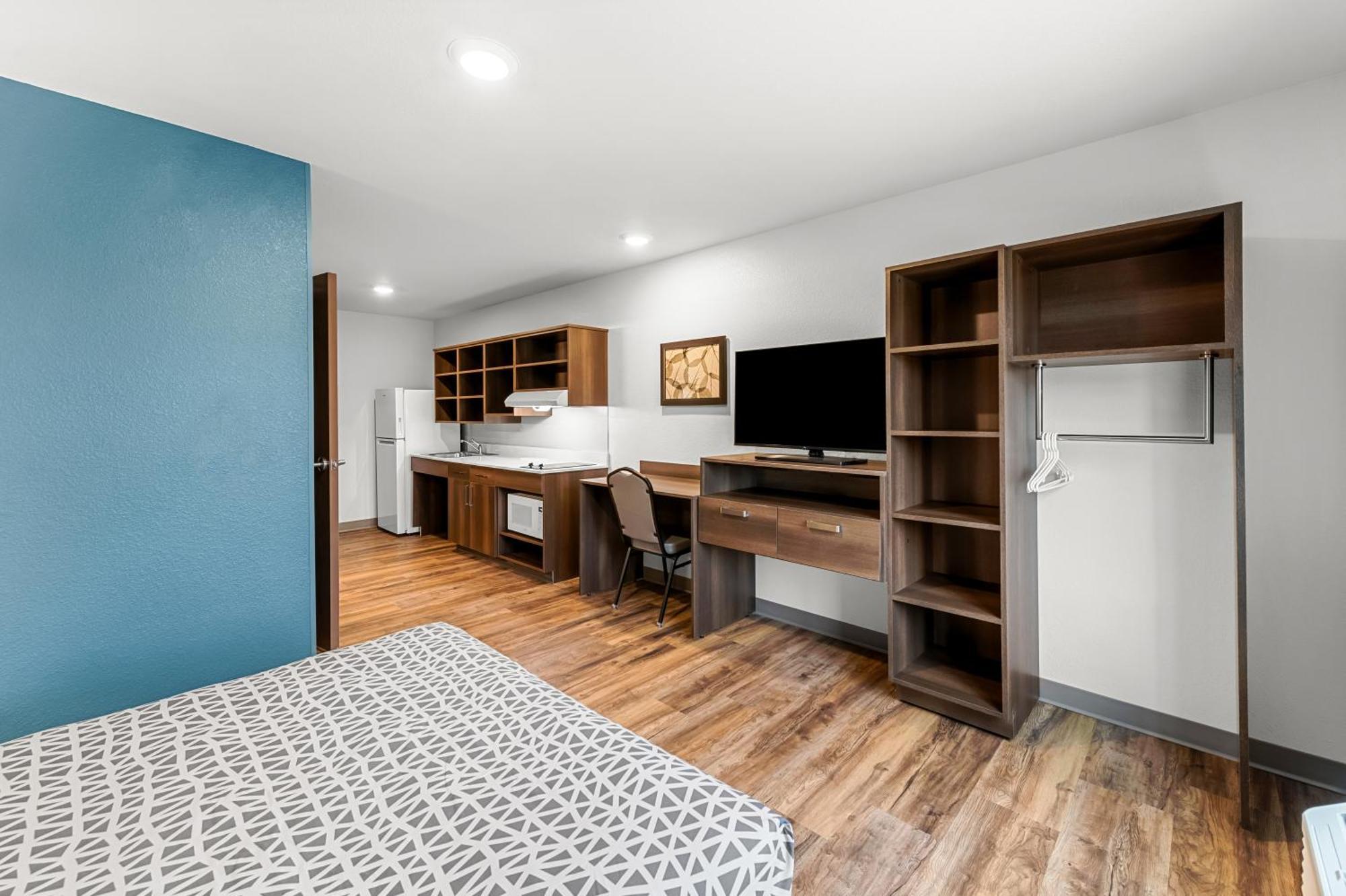 Woodspring Suites Kansas City Airport 외부 사진