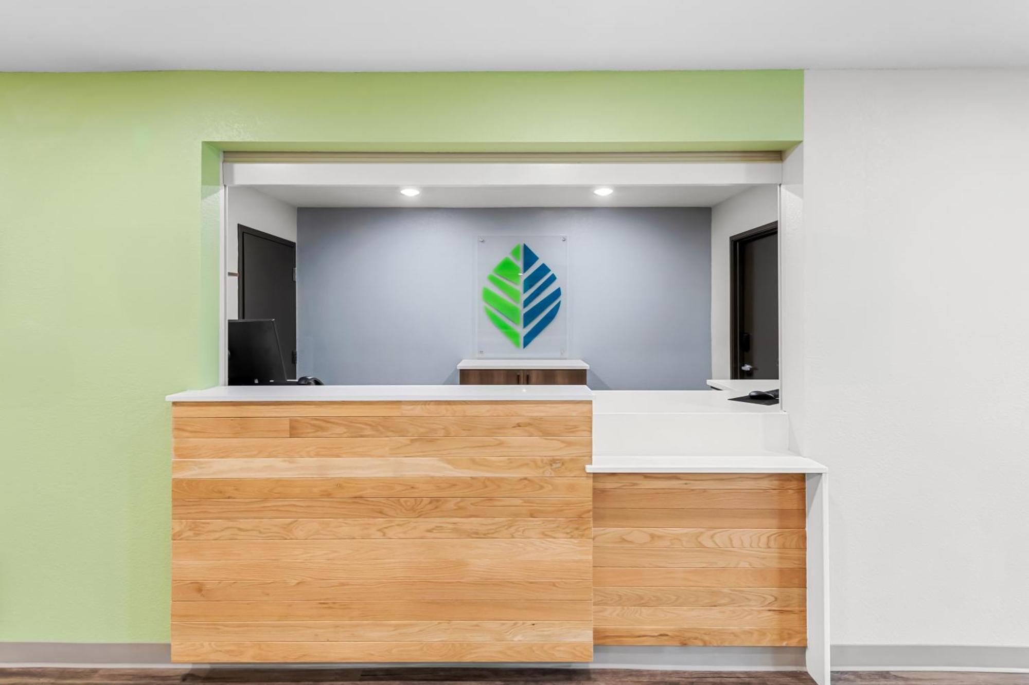 Woodspring Suites Kansas City Airport 외부 사진